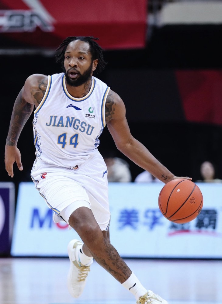 湖北队主场爆冷不敌劲旅,遭遇连败 湖北队主场爆冷不敌劲旅,遭遇连败