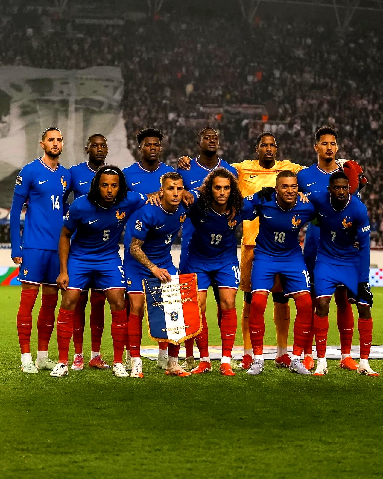 克罗地亚鏖战西班牙,莱万高光表现 克罗地亚鏖战西班牙,莱万高光表现