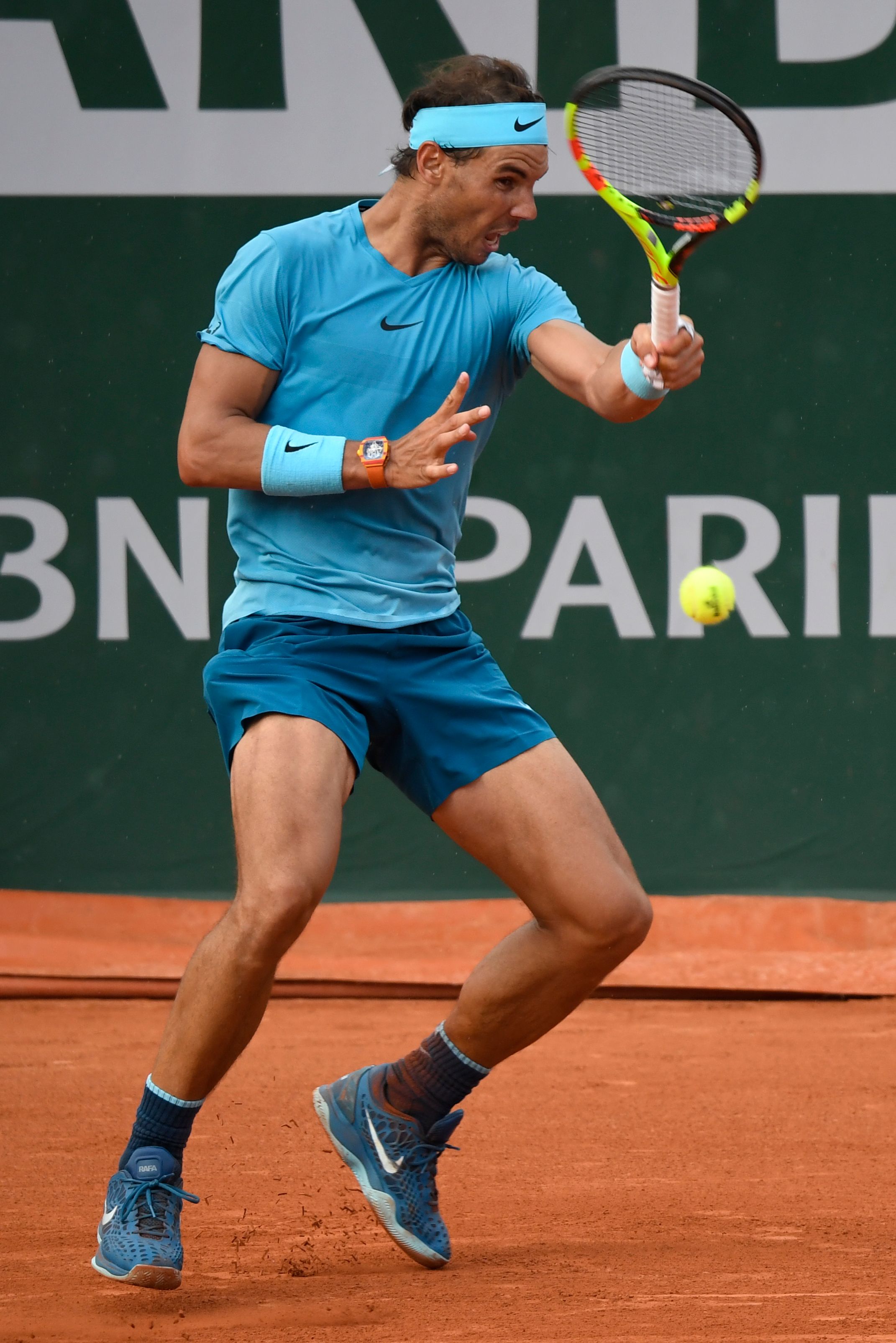 西班牙网球队鏖战世界网球队,纳达尔爆发神勇 西班牙网球队鏖战世界网球队,纳达尔爆发神勇