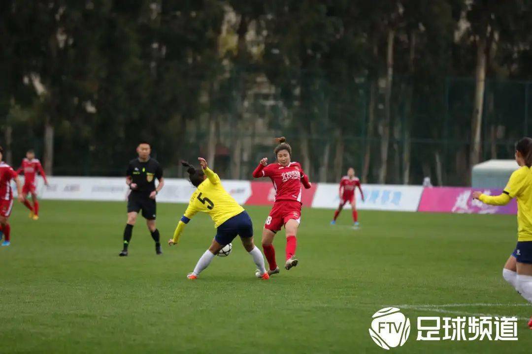 熊猫体育下载-河南建业惊险战平，保住不败记录